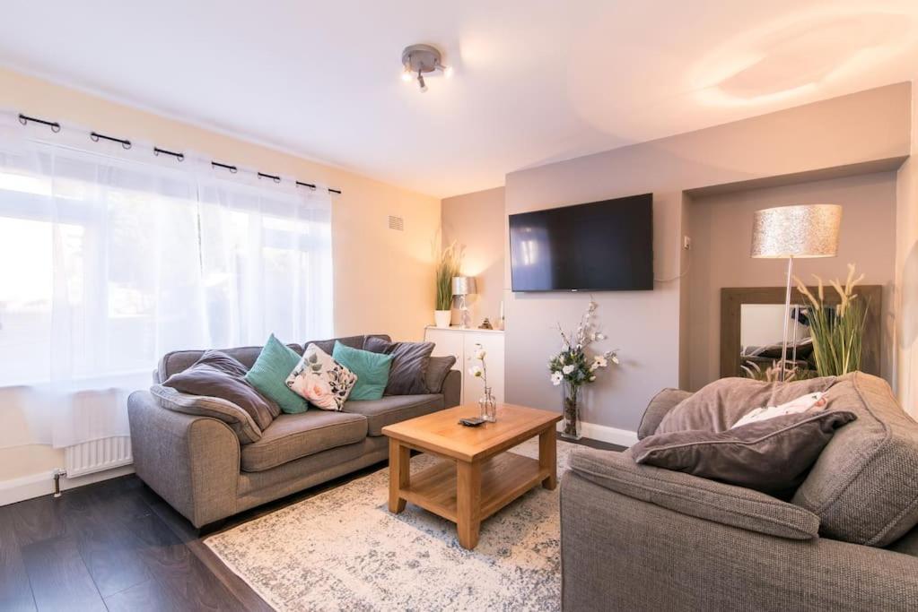 נוטינגהאם City Home From Home - Peaceful, Cosy & Modern 2Bed House מראה חיצוני תמונה