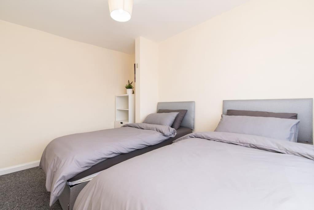 נוטינגהאם City Home From Home - Peaceful, Cosy & Modern 2Bed House מראה חיצוני תמונה