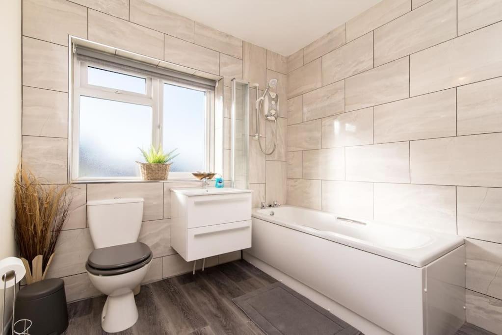 נוטינגהאם City Home From Home - Peaceful, Cosy & Modern 2Bed House מראה חיצוני תמונה