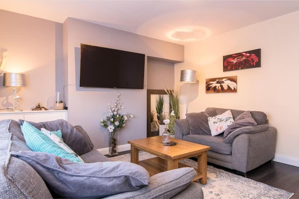 נוטינגהאם City Home From Home - Peaceful, Cosy & Modern 2Bed House מראה חיצוני תמונה